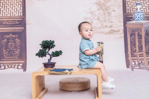 溧阳宝宝眼睛肿是什么原因